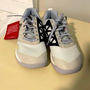 NWT Womens Reebok Nano 6